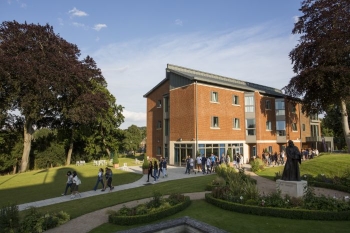 Tabara de engleza intensiv in Londra - Whitgift School, Anglia (fara insotitor)